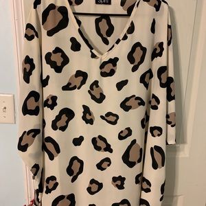 Adrienne Top only wore one time great condition